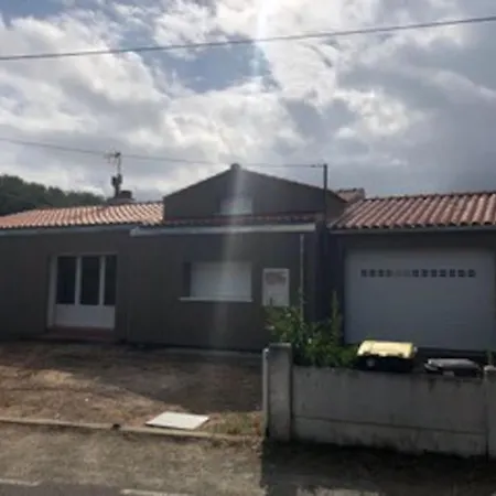 Holiday home Maison Familiale Au Calme Non Loin De La *
