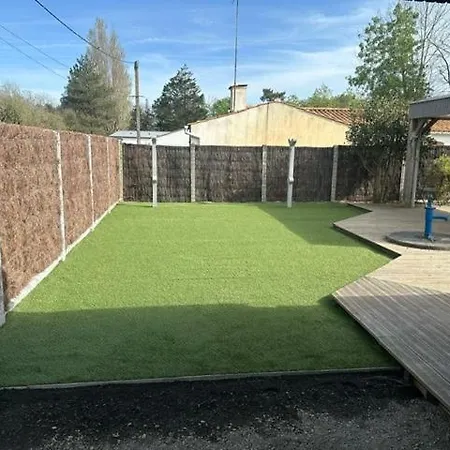 Prázdninový dům Maison Familiale Au Calme Non Loin De La